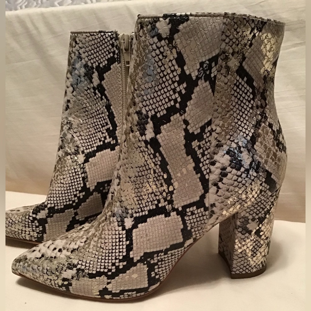 Aldo Snake Print And Metallic Gold Pointed Toe Hi… - image 1